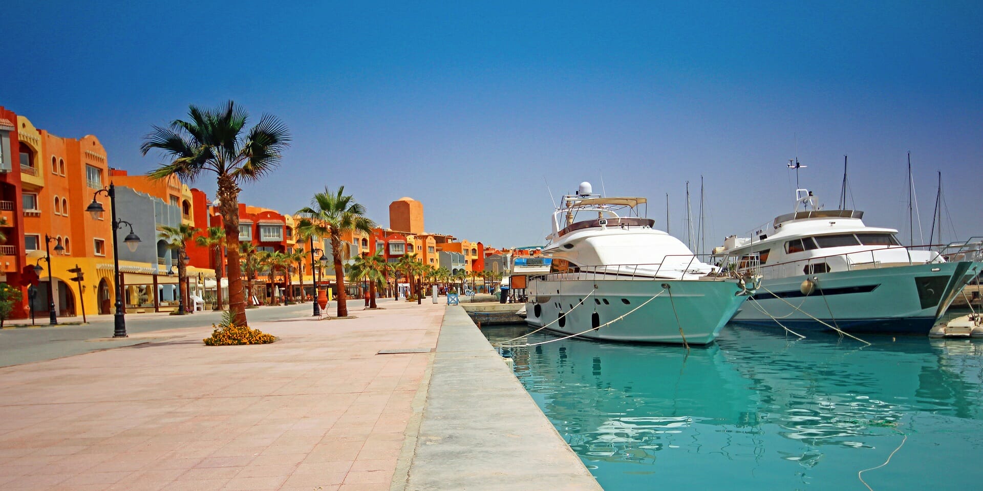 yachts docked at hurghada egypt